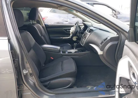 2017 Nissan Altima 2.5/S/Sv/Sl/Sr из США, поврежденный, VIN 1N4AL3AP3HN333015